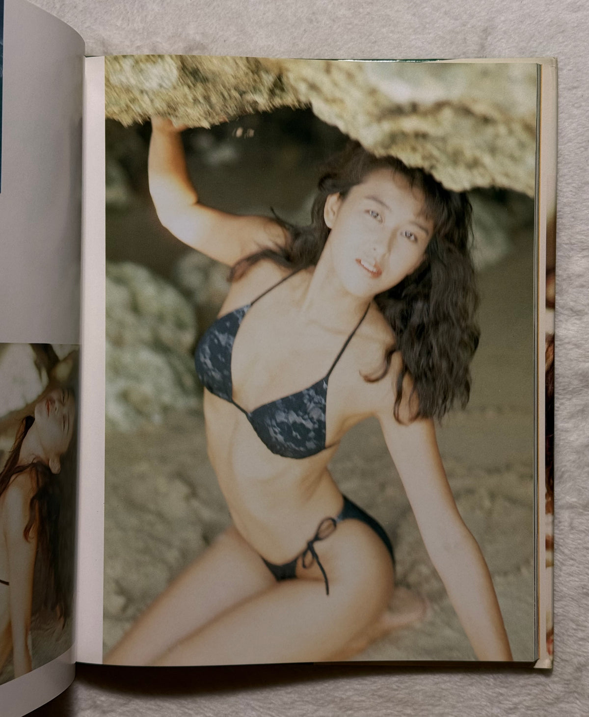 Natsuki Okamoto “Splash” Hardcover Gravure Photobook (1990) Japan Import