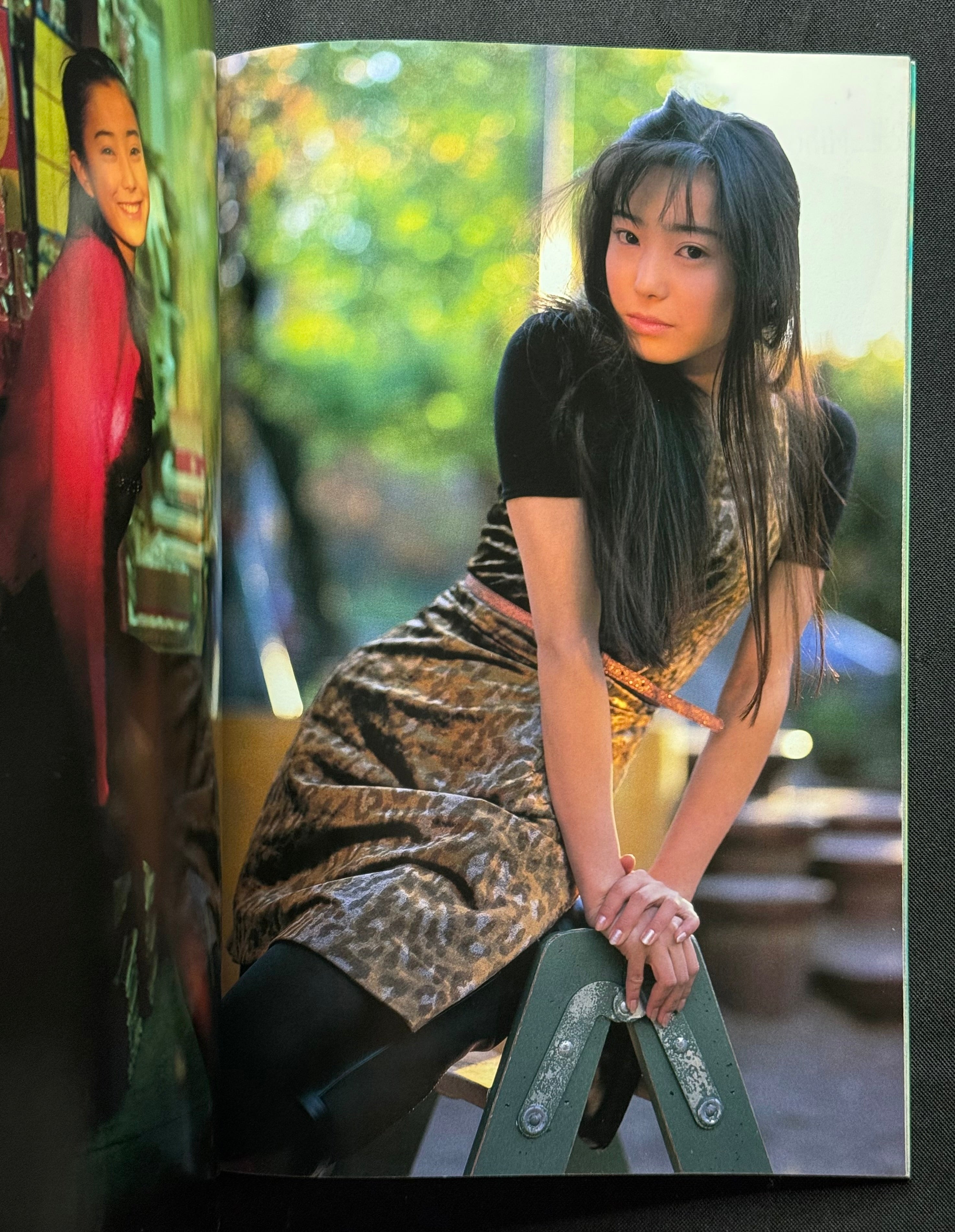 Up to Boy Vol. 63 (February 1996) Japanese Idol Photo Magazine – Rie Tomosaka Cover w/ Poster