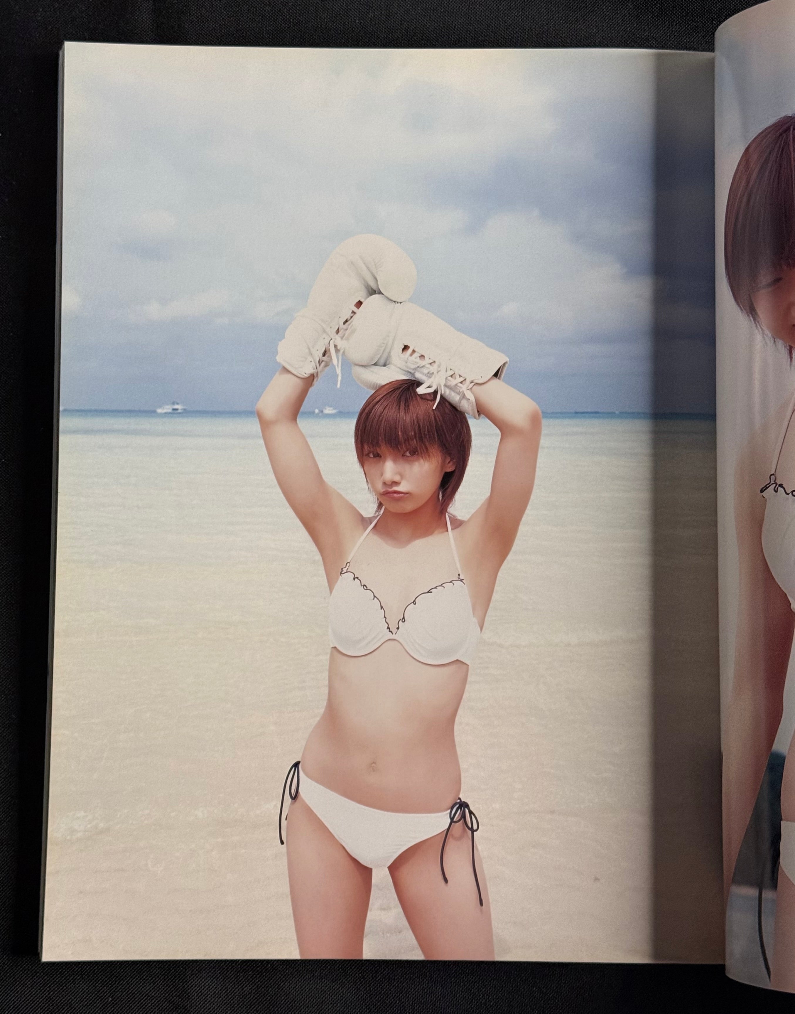 Maki Goto “Alo-Hello! Goto Maki” (2004) Morning Musume – Japanese Photobook