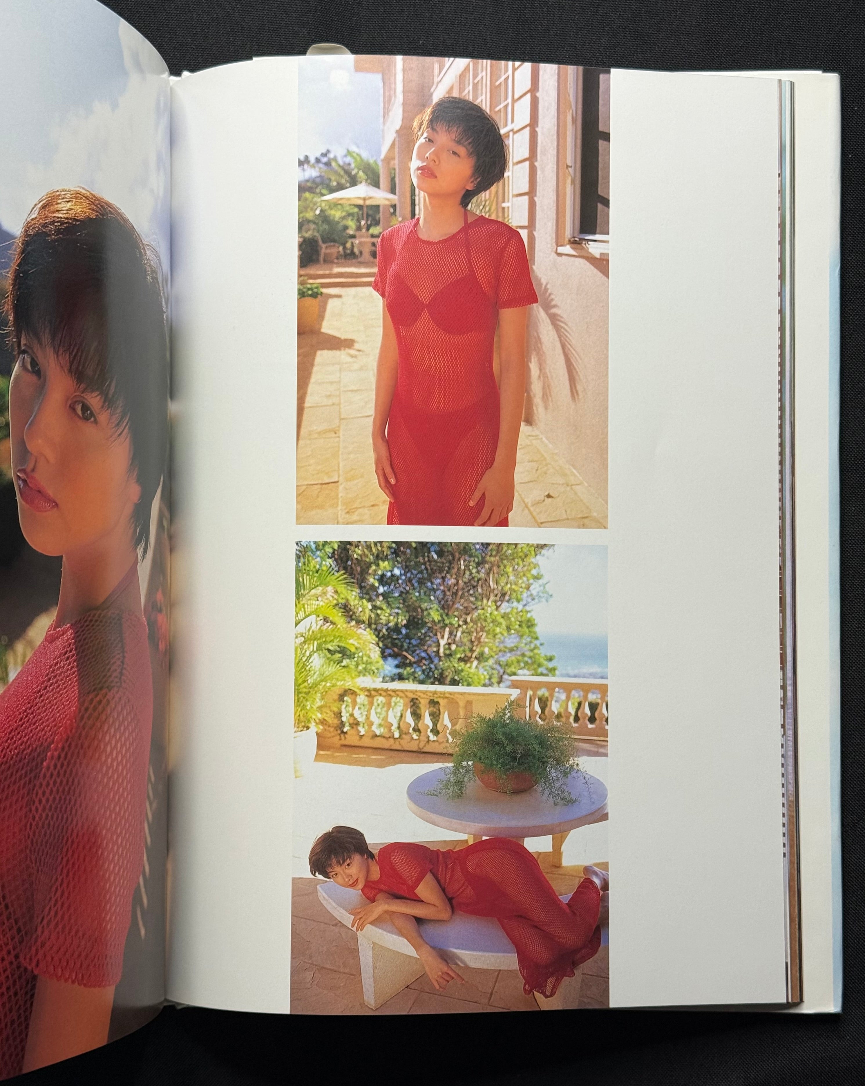 Manami Honjo “Smoochy” Hardcover Gravure Photobook (1995) Japan Import
