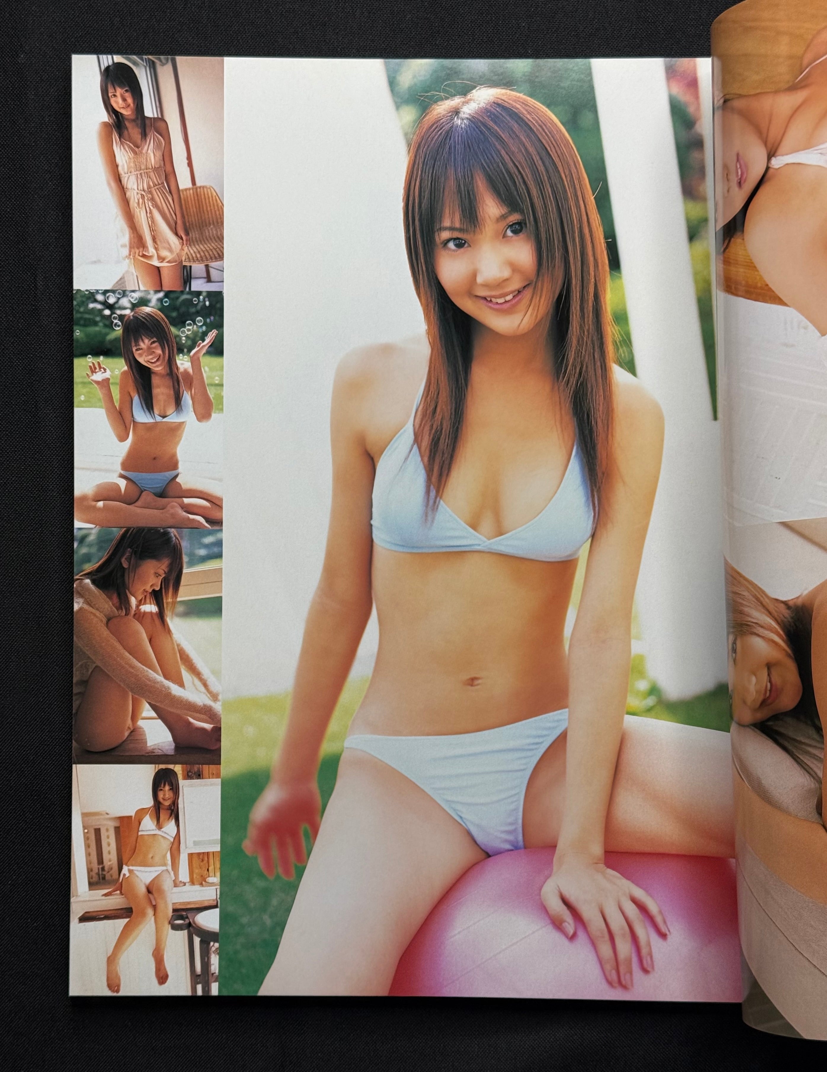 GRAPHY DX Japanese Gravure Photo Magazine (2006) – Aki Hoshino Cover - No DVD