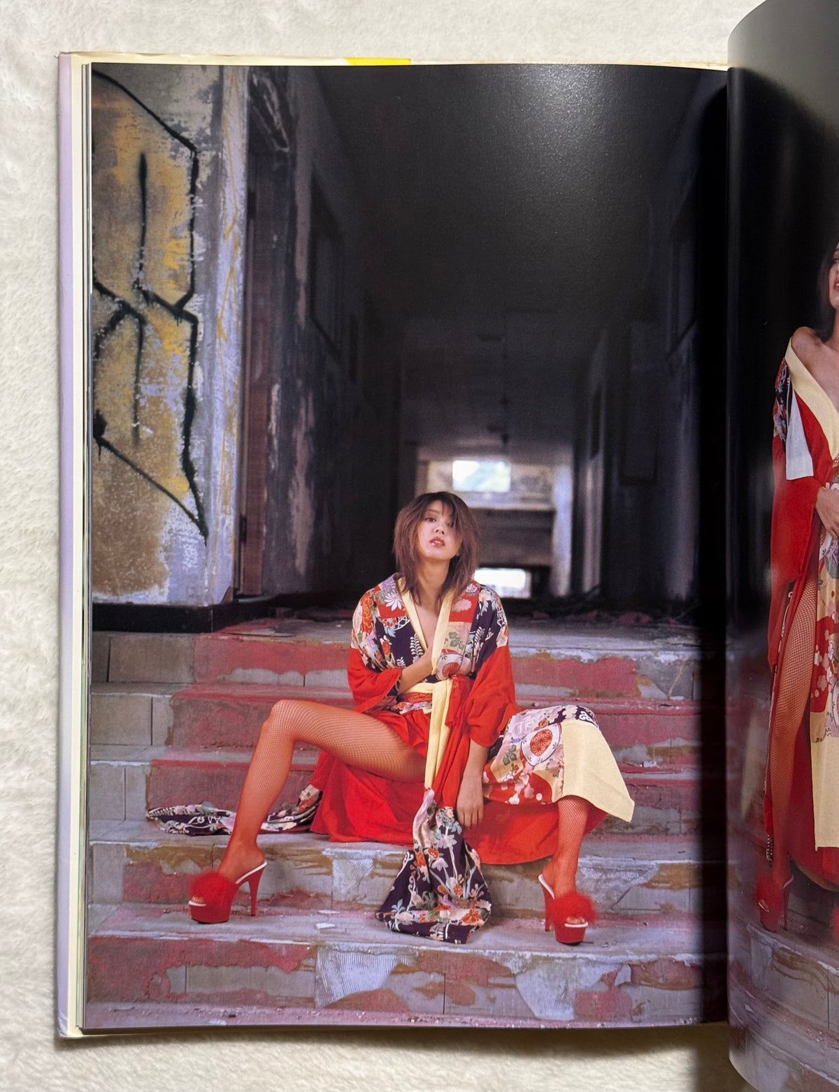 Miho Yabe + Mika “Samitto” Hardcover Gravure Photobook (2000) Japan Import