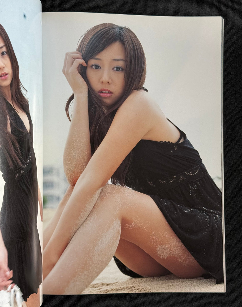 Mix 4: Pyramid Girls Gravure Photobook (2006) - Weekly Young Jump Special Edition