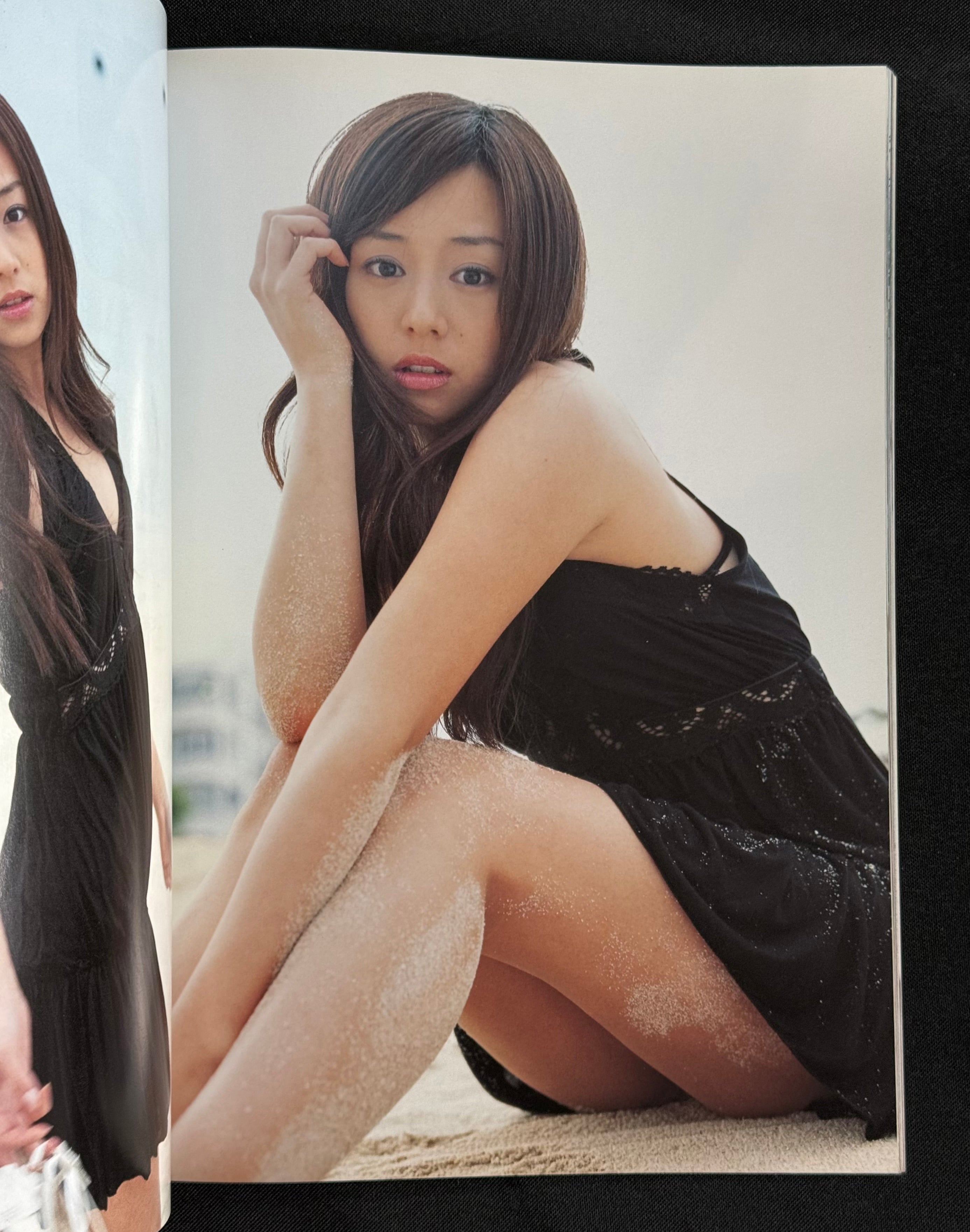 Mix 4: Pyramid Girls Gravure Photobook (2006) - Weekly Young Jump Special Edition