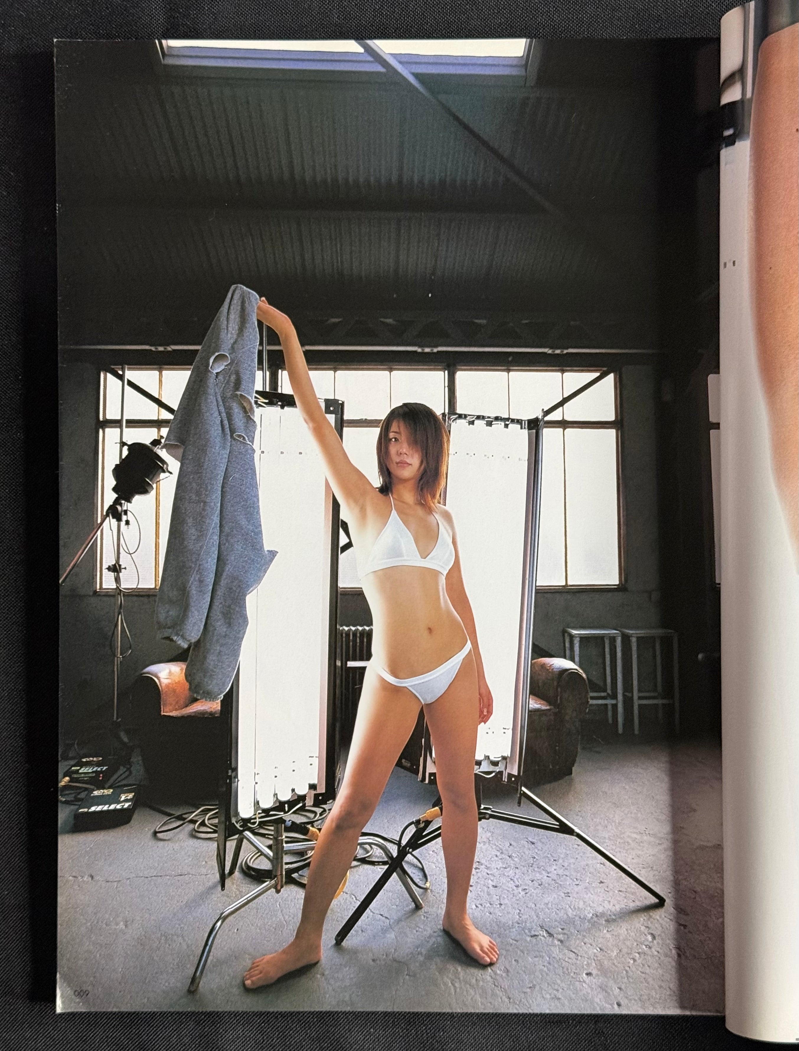 Very Best of Sabra Girls (February 2003) – Japanese Idol Gravure Photobook