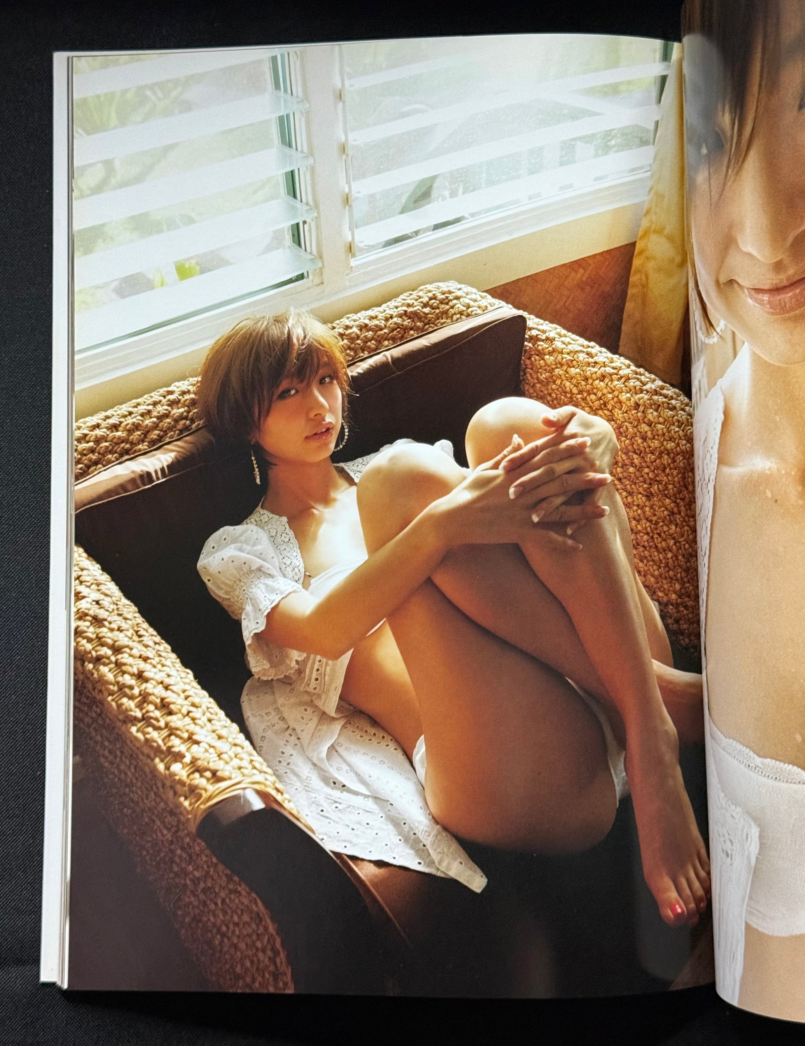 Mariko Shinoda “Mariko” Japanese Photobook (2010) – AKB48 w/Slipcover