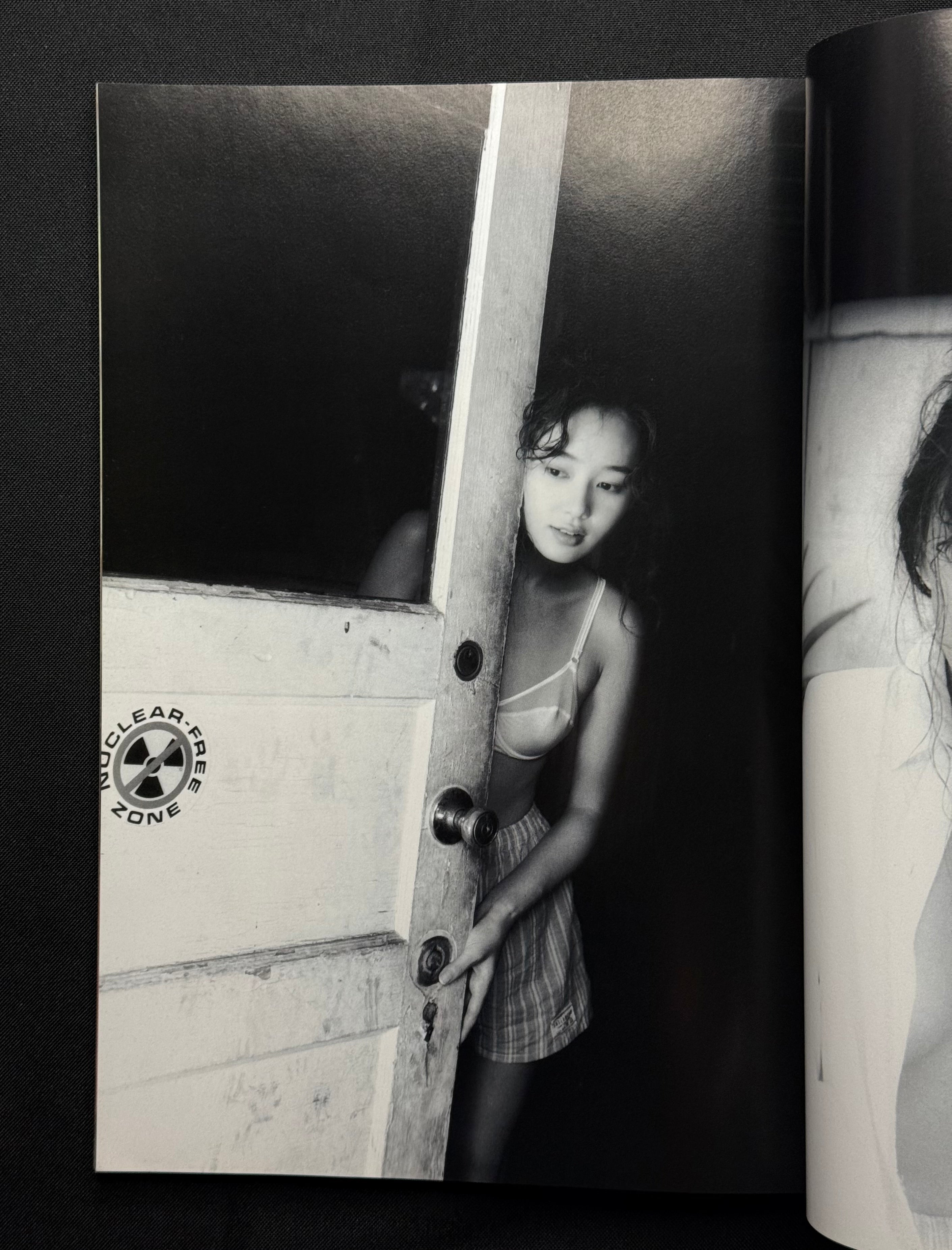 Schola Annex Special Issue – Japanese Idol Gravure Photobook (1993)