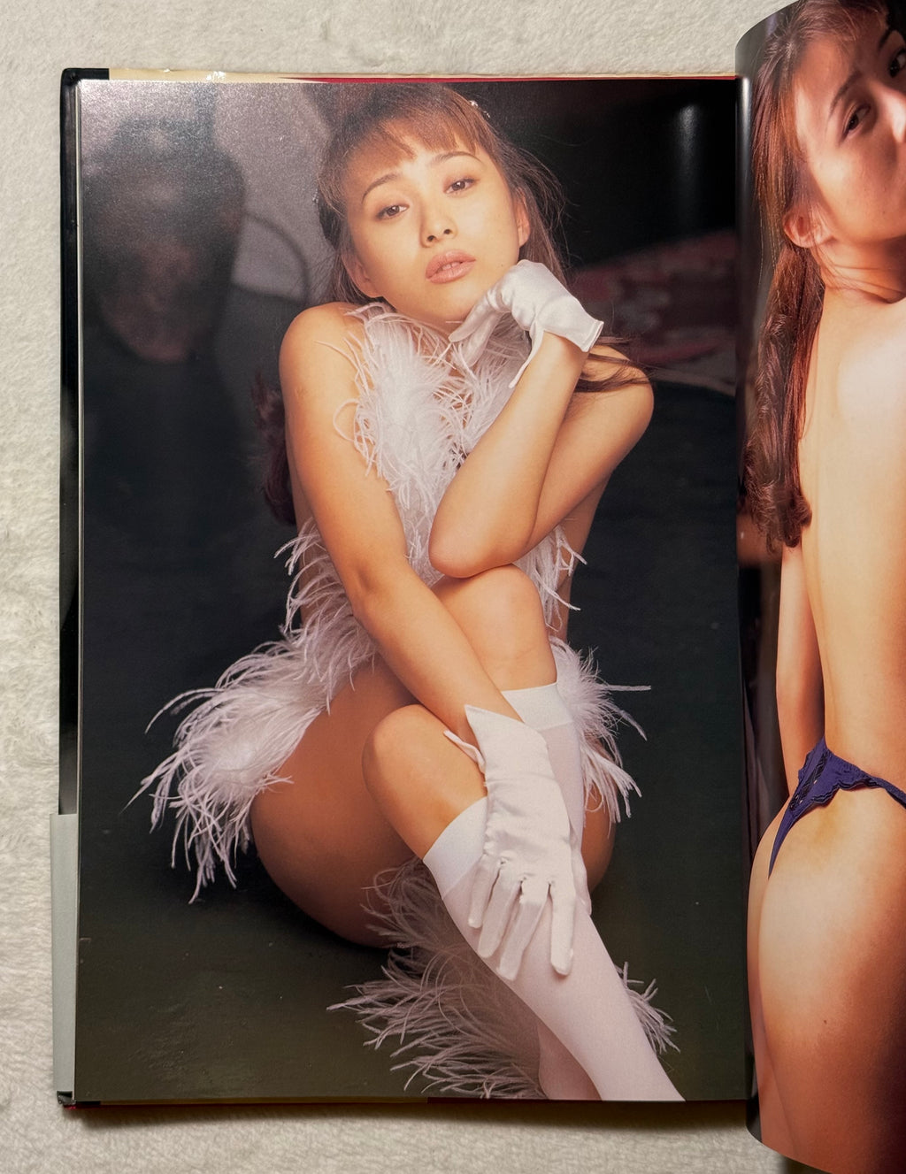 Minayo Watanabe “Pose” Japanese Gravure Photobook (1995) w/obi - Onyanko Club
