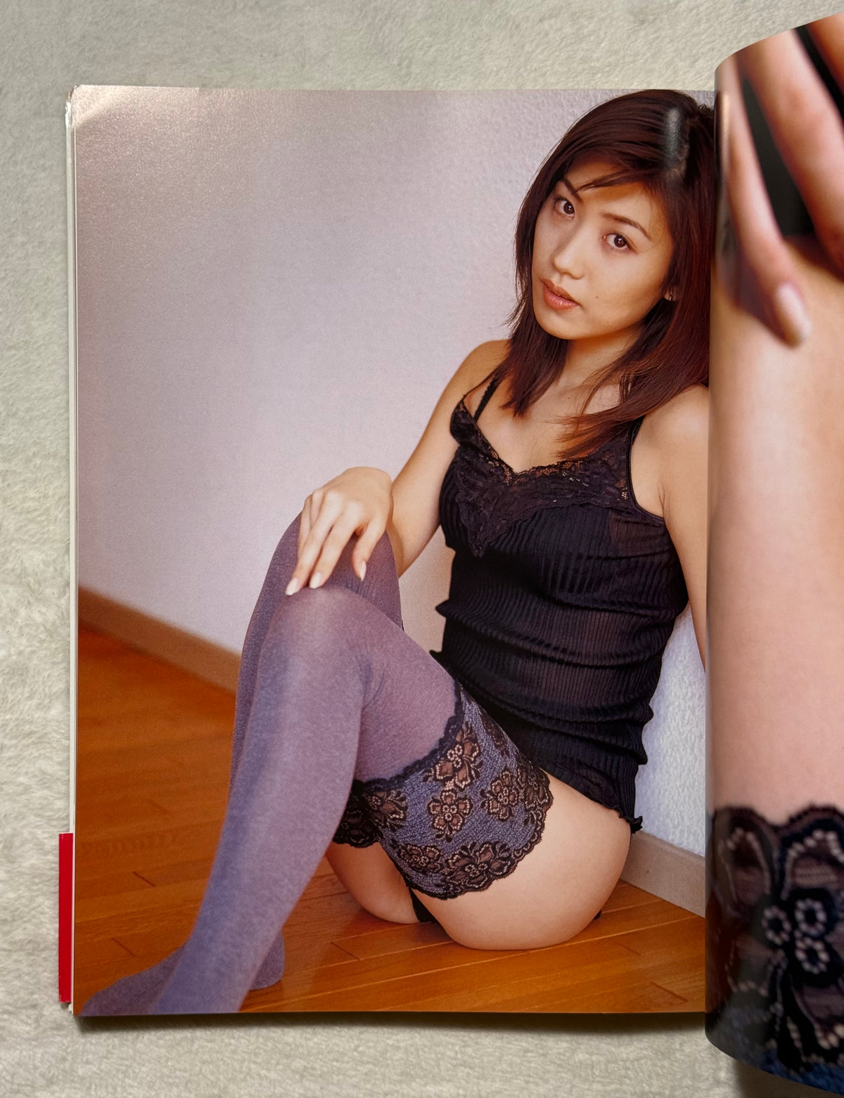 Ryoko Sawaki “Private Legs” Japanese Gravure Photobook (1998) w/obi