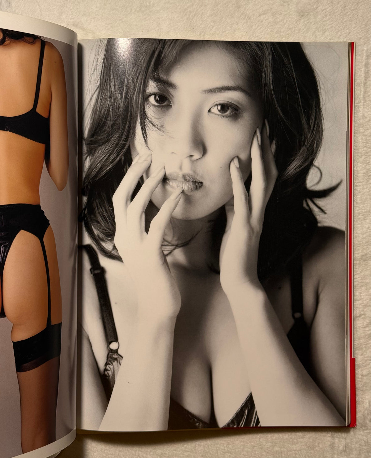 Ryoko Sawaki “Private Legs” Japanese Gravure Photobook (1998) w/obi