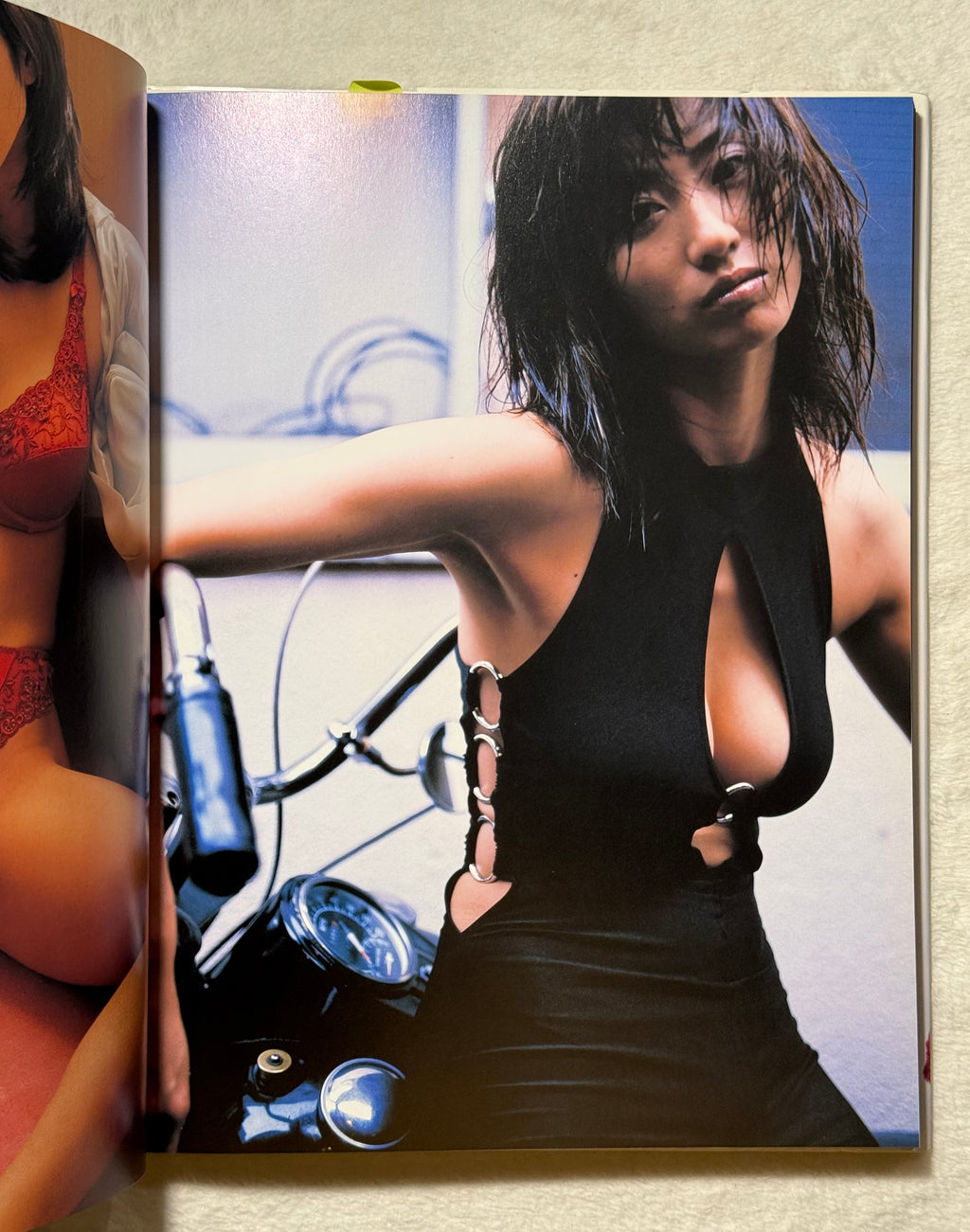 Mamiko Mise “Tokyo Session” Japanese Gravure Photobook (1998)