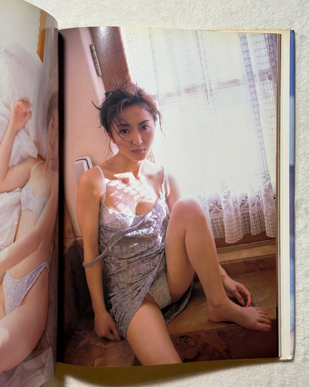 Akiko Ikuina “Solitude” Japanese Gravure Photobook (1996) Onyanko Club