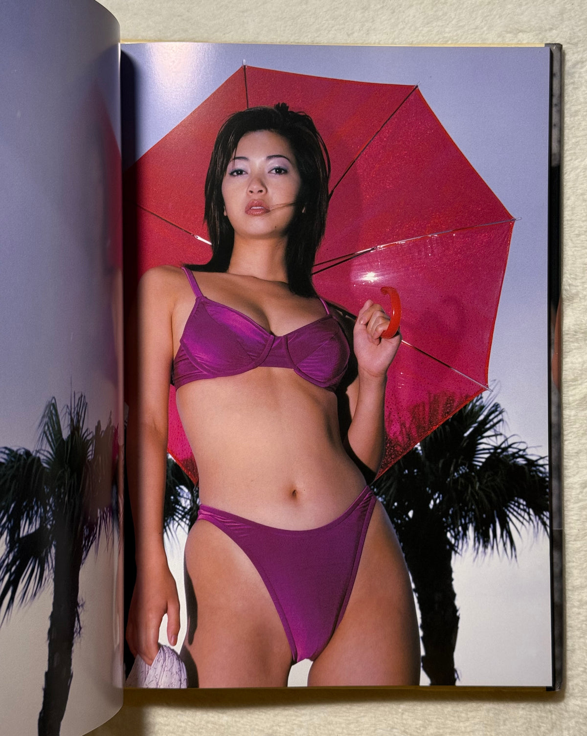 Miki Munemasa “cheek” Japanese Gravure Photobook (2000) w/obi