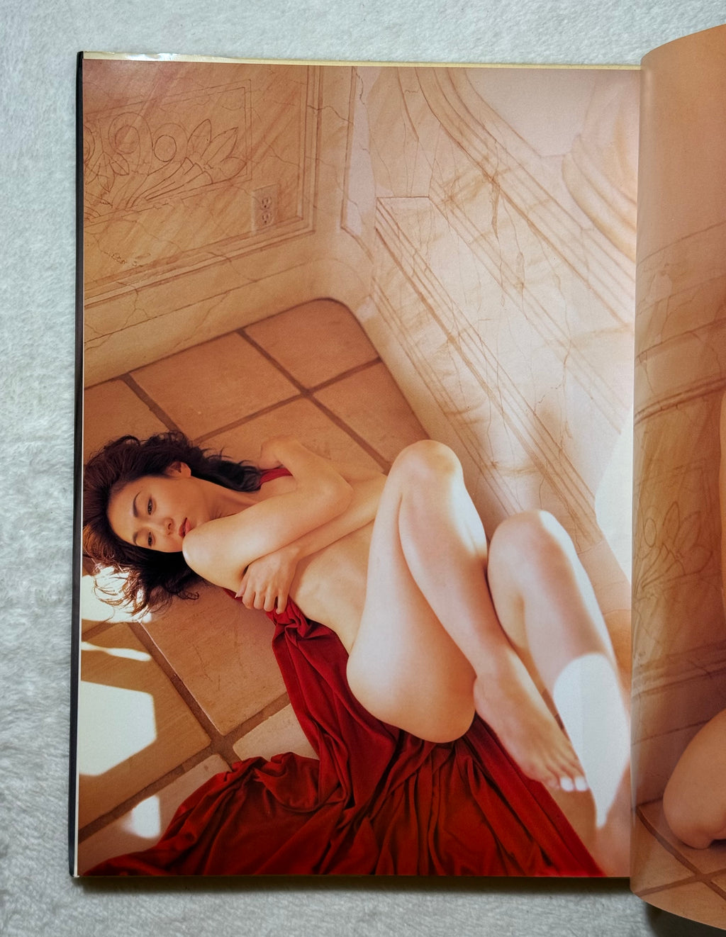 Akiko Ikuina “Solitude” Japanese Gravure Photobook (1996) Onyanko Club