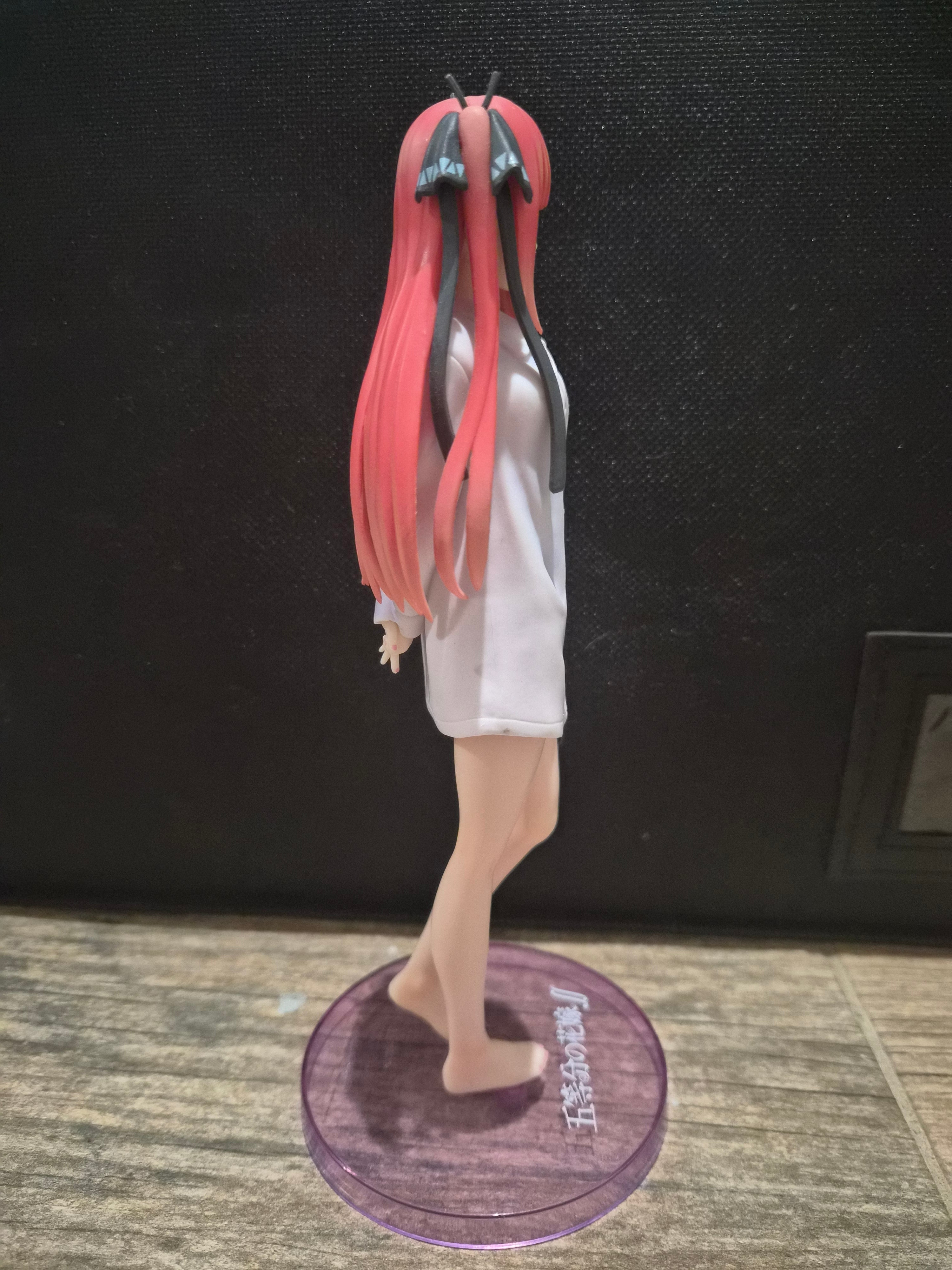 Fukuya Fascinity Figure Nakano Nino – The Quintessential Quintuplets – Boyfriend Shirt Version – Anime Figure with Base