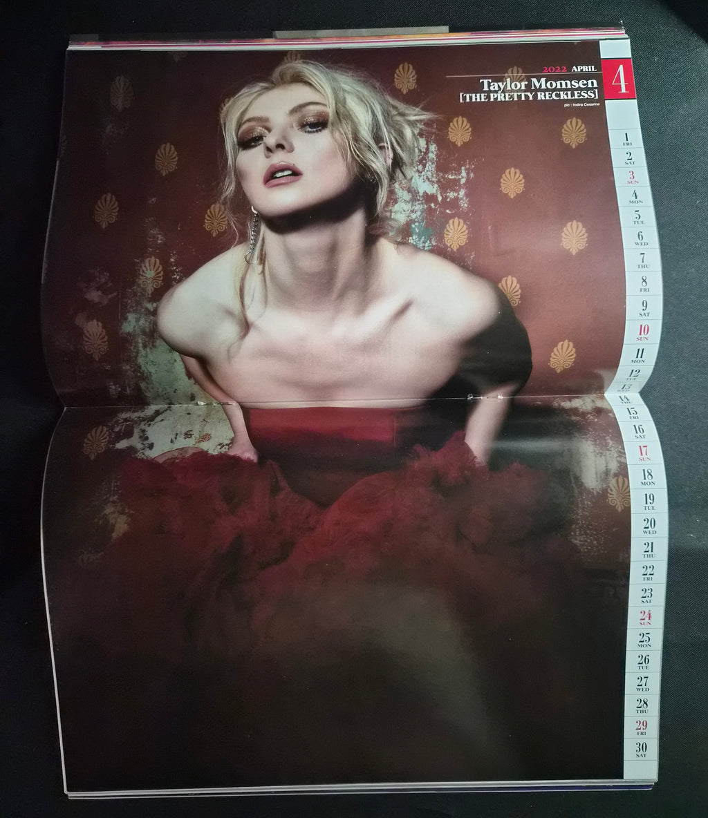 BURRN! Japanese Heavy Metal Magazine – April 2022 – KISS Cover – Taylor Momsen Poster – Japan Import
