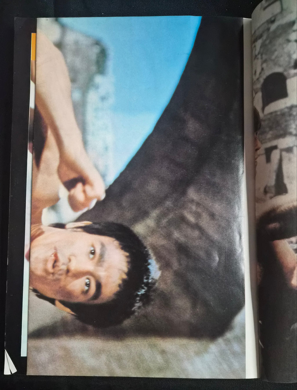 Comic Van Special Edition – “Immortal Hero: Bruce Lee” 1974 – Japan Magazine With Poster